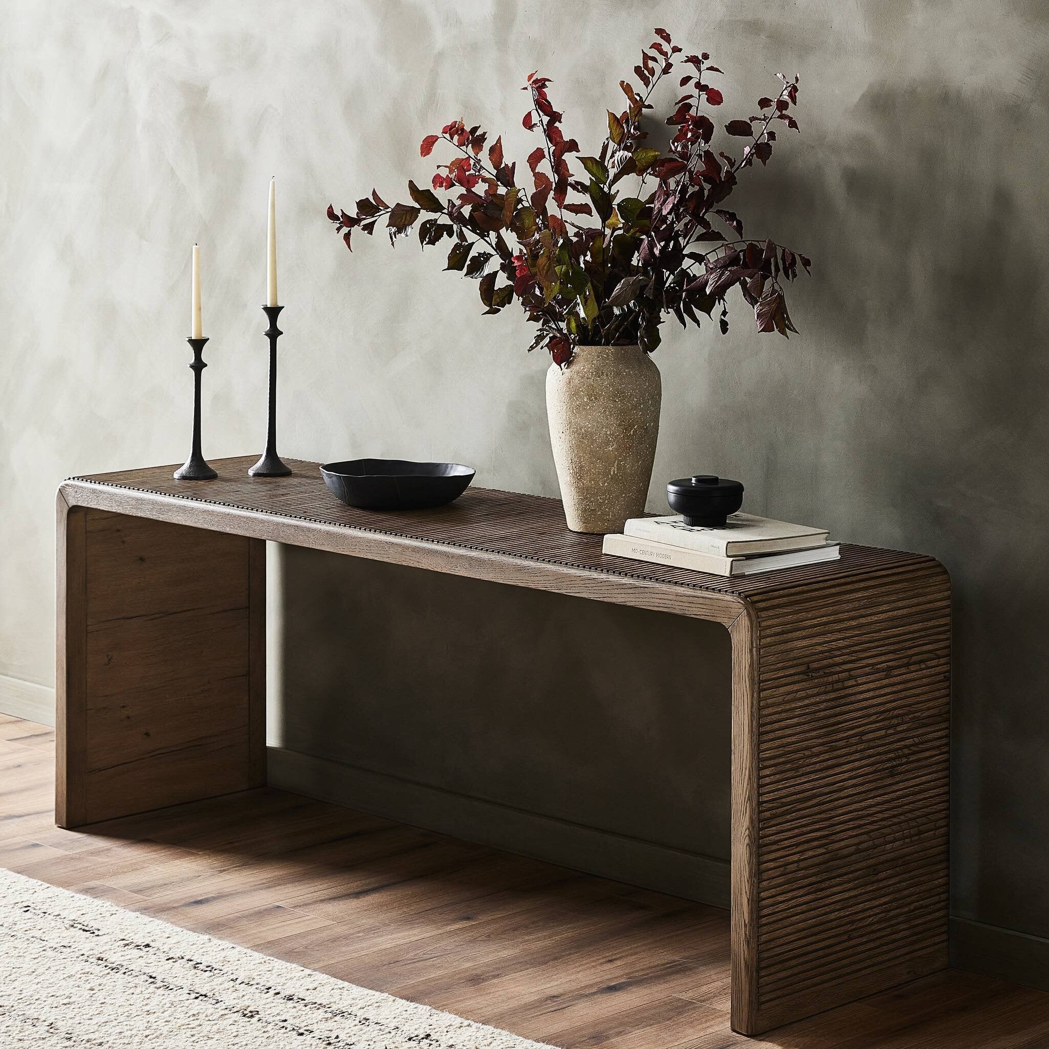 Leonardo extendable console table