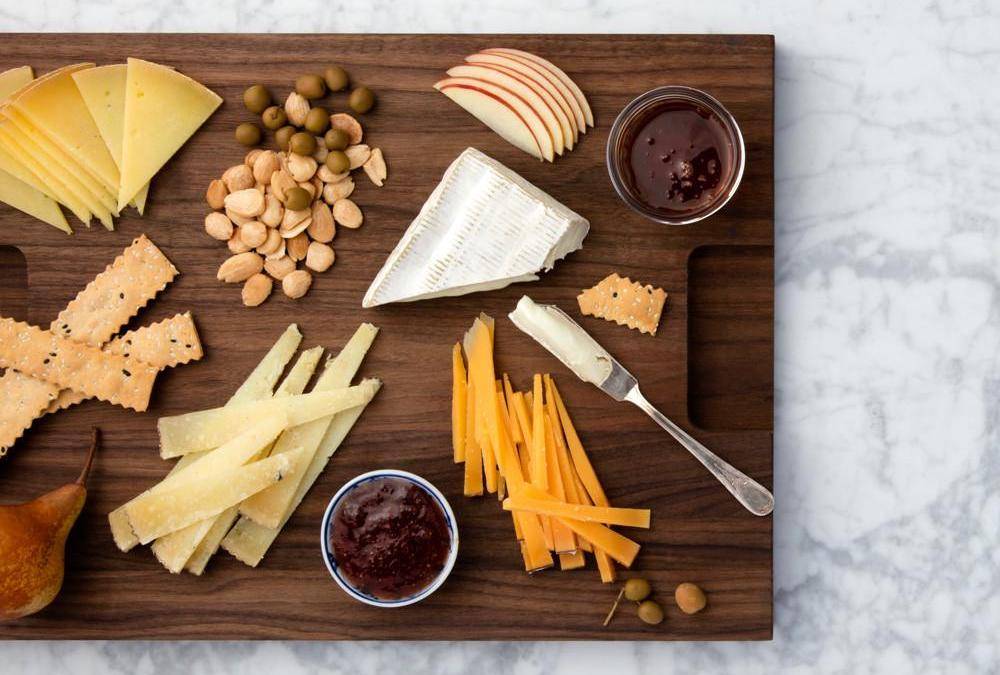 10 Delicious Serving Platters & Trays