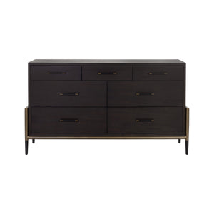 Weldrick Dresser