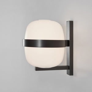 Wally Wall Light